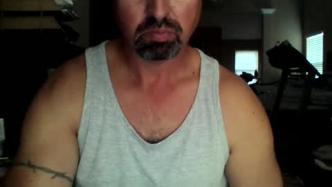 nvrenuff1979 online show from September 16, 11:33 am