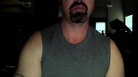 nvrenuff1979 online show from February 3, 12:32 pm