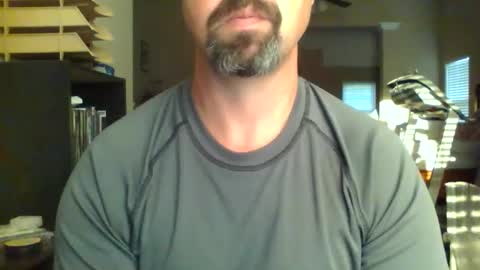 nvrenuff1979 online show from June 10, 10:47 am