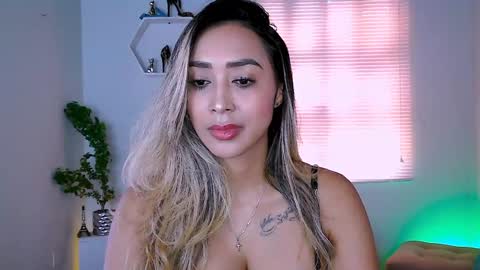 Nycole online show from January 13, 5:33 pm