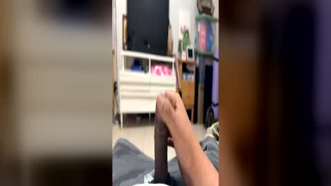 nycpapi2424 online show from June 11, 10:30 pm