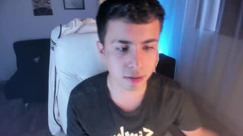 Snapshot of nyko_ds chatting on October 7, 8:39 pm nyko_ds online show from October 7, 8:39 pm