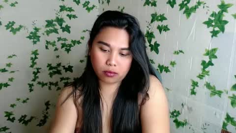 Snapshot of nylecummer chatting on February 14, 10:25 pm nylecummer online show from February 14, 10:25 pm