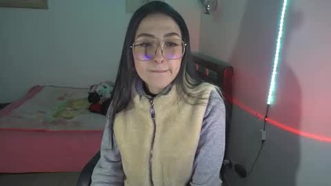 Snapshot of nymph_frida chatting on November 12, 8:48 am Frida online show from November 12, 8:48 am