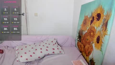 Snapshot of nymphobabee chatting on November 15, 10:26 pm crystal 3 online show from November 15, 10:26 pm