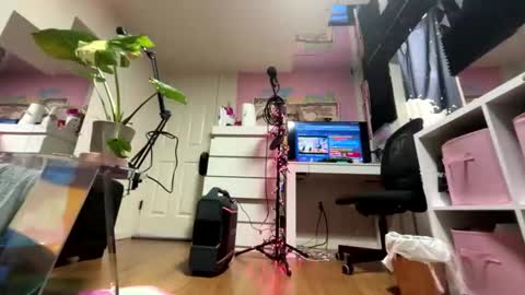 Snapshot of nymphomaticbaby chatting on February 20, 1:33 pm nymphomaticbaby online show from February 20, 1:33 pm