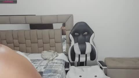 nyomi browm online show from January 23, 12:35 am