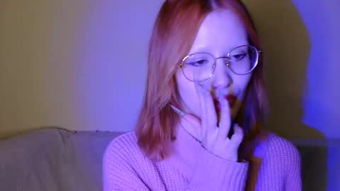 Snapshot of nyra_thira chatting on October 23, 12:32 am nyra_thira online show from October 23, 12:32 am