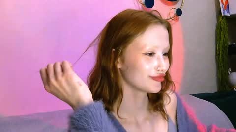 Snapshot of nyra_thira chatting on May 29, 11:14 pm nyra_thira online show from May 29, 11:14 pm