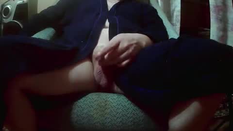 nyunyu1981 online show from February 1, 6:45 am