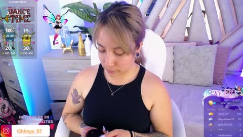 Snapshot of nyx_andria chatting on January 17, 2:39 am Alex . online show from January 17, 2:39 am