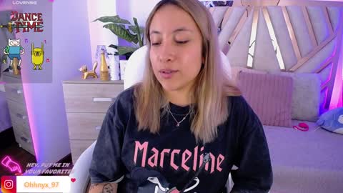 Snapshot of nyx_andria chatting on January 25, 8:21 pm Alex . online show from January 25, 8:21 pm