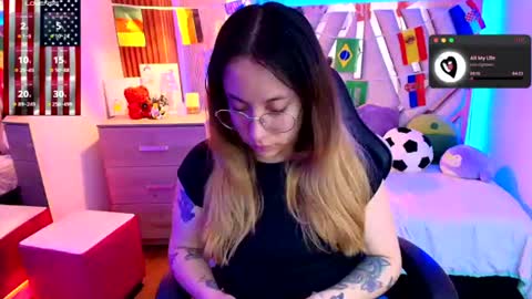 Alex   .    online show from June 13, 4:32 am