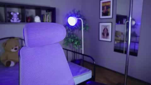 Snapshot of nyx_dolll chatting on November 25, 4:56 am Nyx Doll online show from November 25, 4:56 am