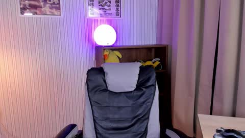 Snapshot of nyx_dolll chatting on November 29, 4:37 am Nyx Doll online show from November 29, 4:37 am