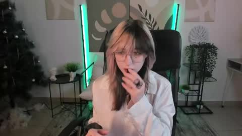 Nyx online show from May 9, 6:40 am