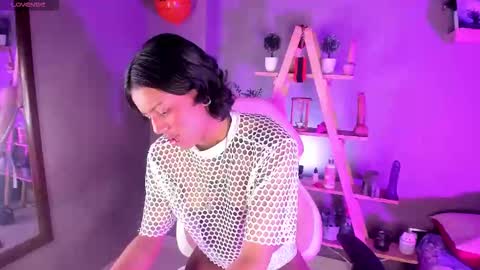 Snapshot of nyxmoonhells chatting on November 14, 9:35 pm Nyx online show from November 14, 9:35 pm