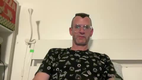 Jonathan Deep online show from April 20, 9:16 pm