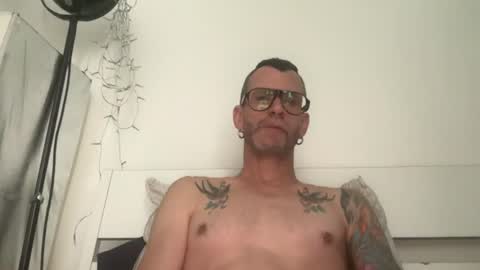 Snapshot of o_johnny_deep_o chatting on July 26, 9:05 am Jonathan Deep online show from July 26, 9:05 am