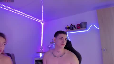 Snapshot of obanai_and_mitsuri chatting on June 27, 2:49 am obanai and mitsuri online show from June 27, 2:49 am