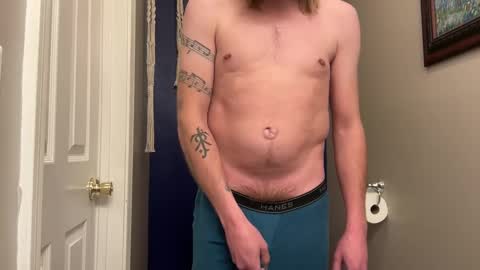 obedientblonde89 online show from December 26, 12:25 am