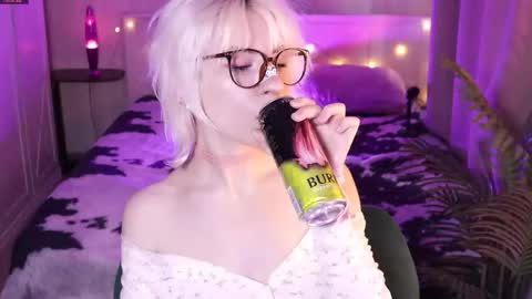 Moonlight online show from February 19, 8:54 am