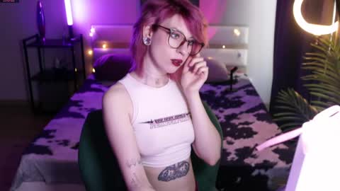 Moonlight online show from May 2, 8:52 am