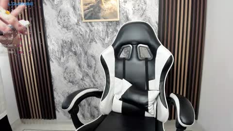 Deku online show from September 13, 1:44 pm