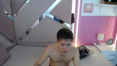 oblivionlove online show from June 25, 11:31 pm