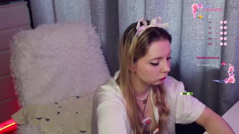 Snapshot of oceaneyesbb chatting on March 10, 8:37 am Ellen- online show from March 10, 8:37 am