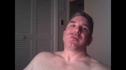 Snapshot of oceanmanx chatting on December 4, 3:48 am Ocean online show from December 4, 3:48 am