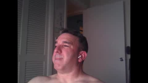 Snapshot of oceanmanx chatting on December 5, 4:20 am Ocean online show from December 5, 4:20 am