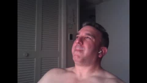 Snapshot of oceanmanx chatting on December 6, 6:15 am Ocean online show from December 6, 6:15 am