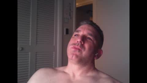 Snapshot of oceanmanx chatting on December 13, 3:49 am Ocean online show from December 13, 3:49 am