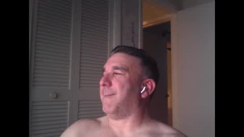 Snapshot of oceanmanx chatting on December 14, 5:29 am Ocean online show from December 14, 5:29 am