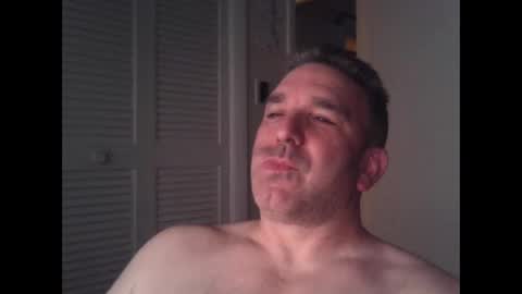 Snapshot of oceanmanx chatting on December 23, 5:28 am Ocean online show from December 23, 5:28 am