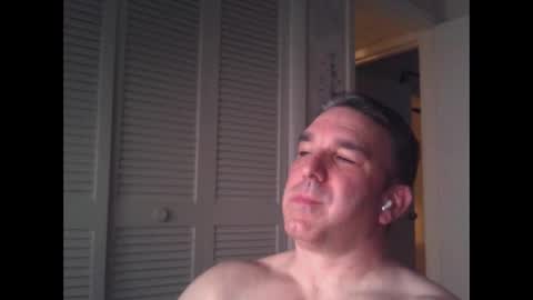 Snapshot of oceanmanx chatting on February 7, 5:20 am Ocean online show from February 7, 5:20 am