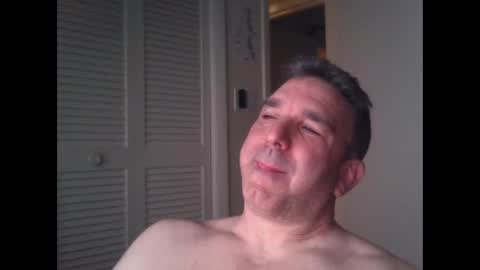 Snapshot of oceanmanx chatting on February 12, 2:35 am Ocean online show from February 12, 2:35 am