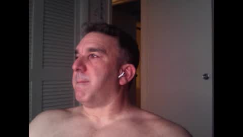 Snapshot of oceanmanx chatting on October 2, 2:40 am Ocean online show from October 2, 2:40 am