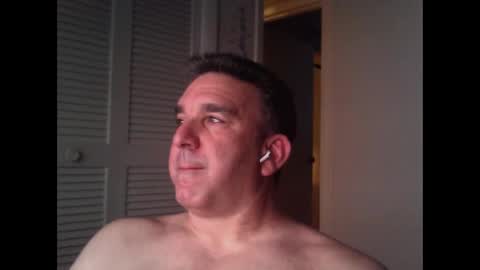 Snapshot of oceanmanx chatting on October 13, 3:28 am Ocean online show from October 13, 3:28 am