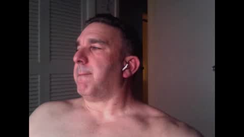 Snapshot of oceanmanx chatting on October 21, 2:56 am Ocean online show from October 21, 2:56 am