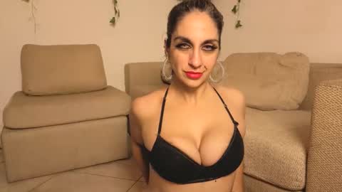 Snapshot of odalisca_bellydancer chatting on May 6, 7:02 am Daniela Dany online show from May 6, 7:02 am