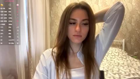 Snapshot of odelinabain chatting on October 23, 9:19 am Mia online show from October 23, 9:19 am