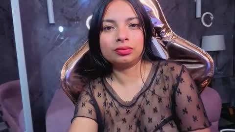 Snapshot of odette_b chatting on November 21, 4:22 am odette_b online show from November 21, 4:22 am