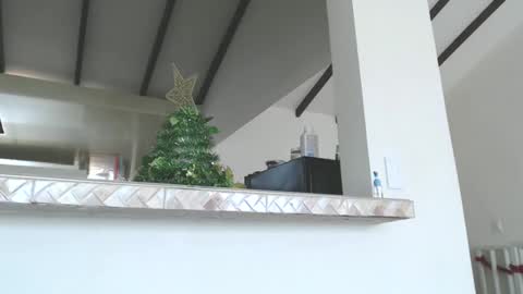 Snapshot of odette_brigh_ chatting on December 11, 9:34 pm Val online show from December 11, 9:34 pm