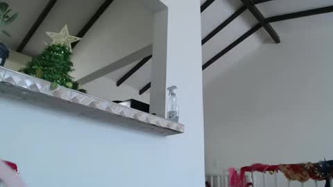 Snapshot of odette_brigh_ chatting on December 26, 7:27 pm Val online show from December 26, 7:27 pm