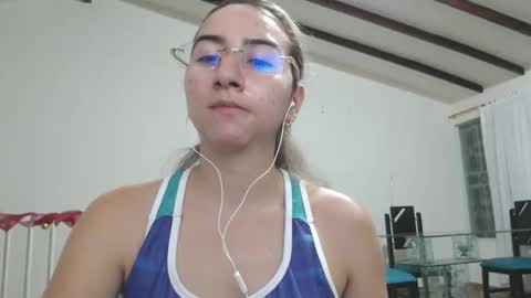 Snapshot of odette_brigh_ chatting on January 15, 2:49 am Val online show from January 15, 2:49 am