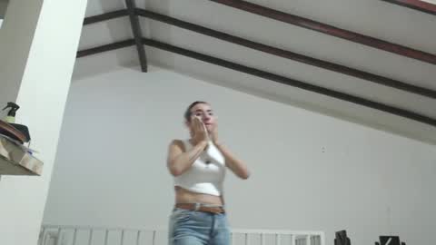Snapshot of odette_brigh_ chatting on February 15, 12:04 am Val online show from February 15, 12:04 am