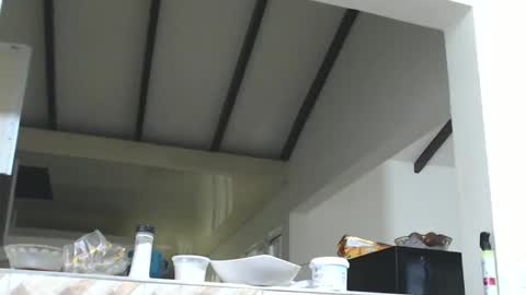 Snapshot of odette_brigh_ chatting on February 26, 12:05 am Val online show from February 26, 12:05 am