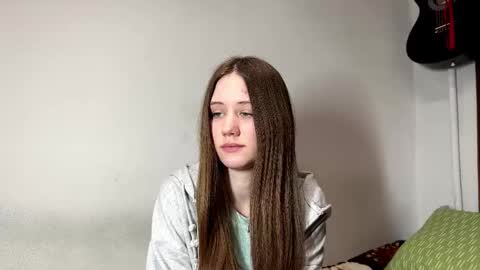 Mia online show from March 9, 1:15 pm